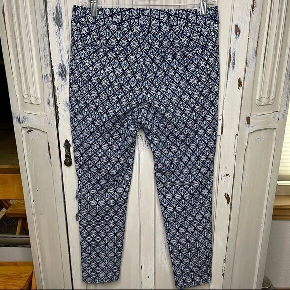 St John’s Bay Blue Teal Straight Leg Mosaic Medallion Print Pants Size 6 P - Picture 15 of 15